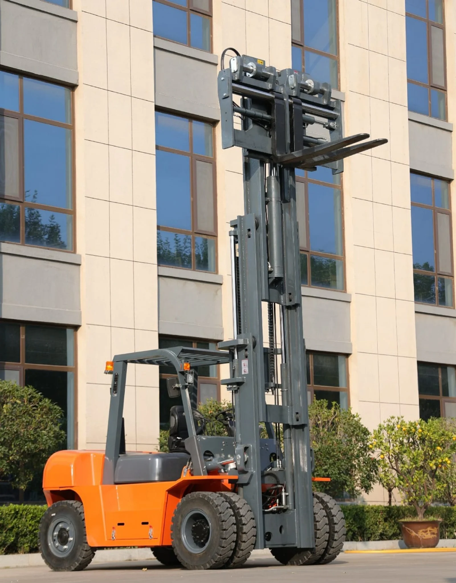 MFD 70 Diesel-Gabelstapler, 7 Tonnen